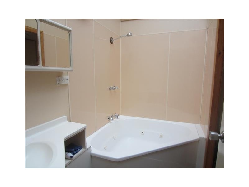 129 Esplanade, Queenstown TAS 7467