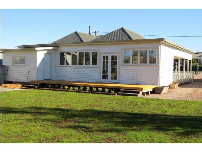 8 Johnson Street, Sheffield TAS 7306
