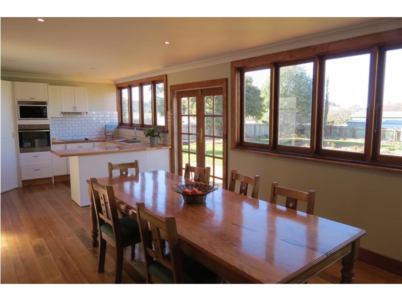 8 Johnson Street, Sheffield TAS 7306