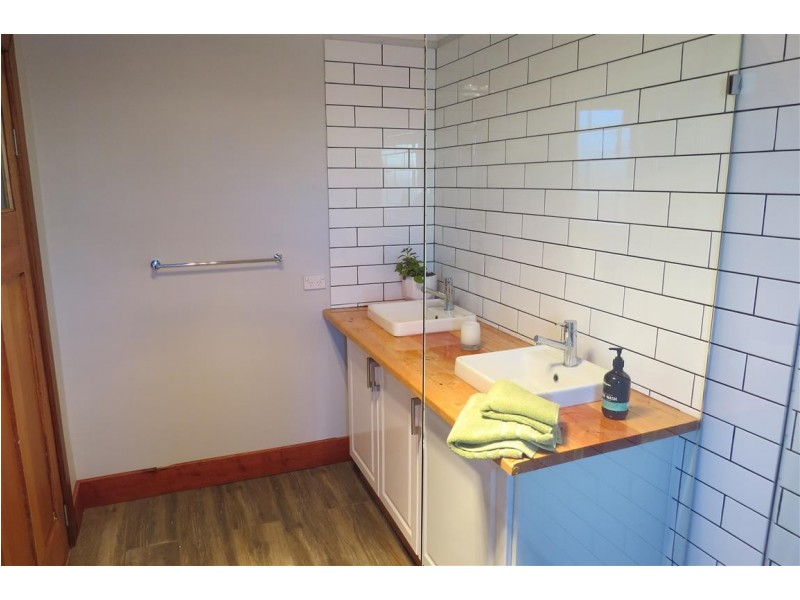 8 Johnson Street, Sheffield TAS 7306