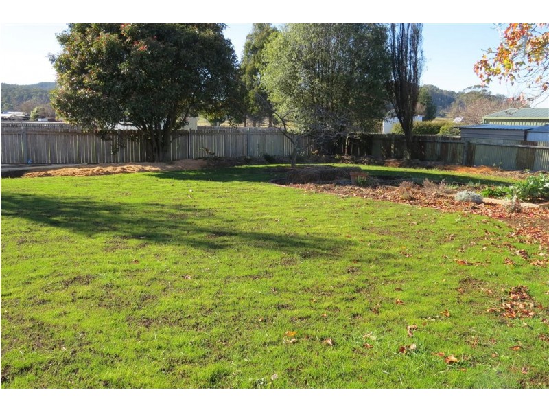 8 Johnson Street, Sheffield TAS 7306