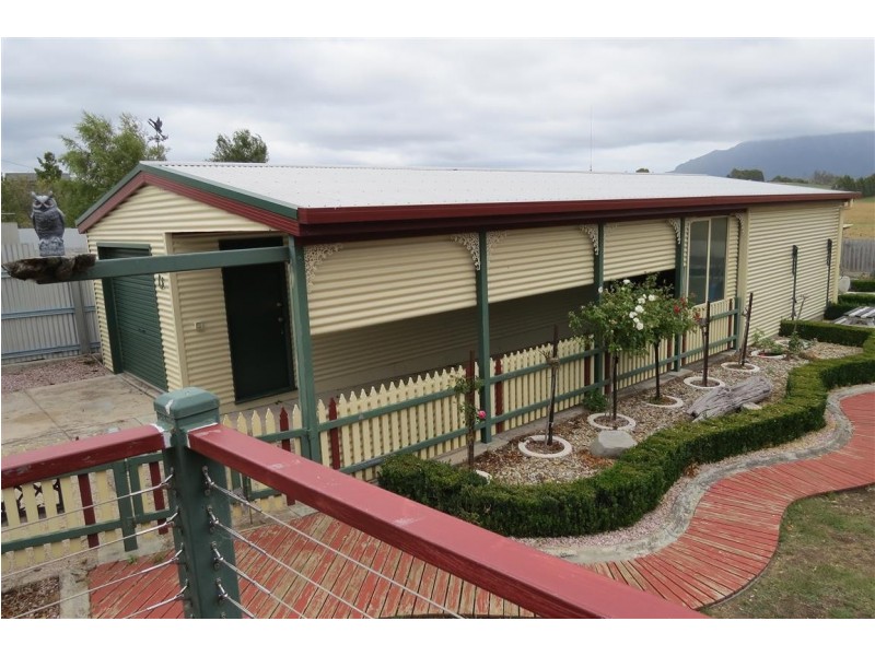 22 Main Street, Sheffield TAS 7306