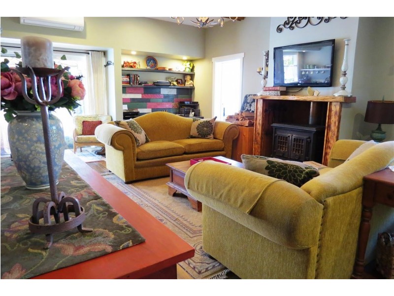 7 Lake Barrington Road, Wilmot TAS 7310