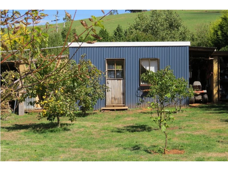 7 Lake Barrington Road, Wilmot TAS 7310