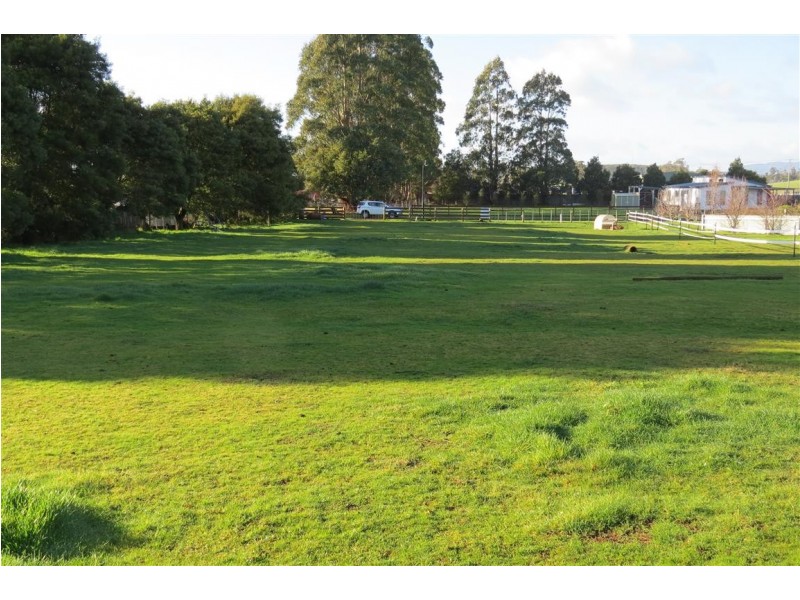 2 Annie Place, Sheffield TAS 7306