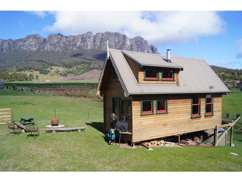 7 Deacons Close, Claude Road TAS 7306