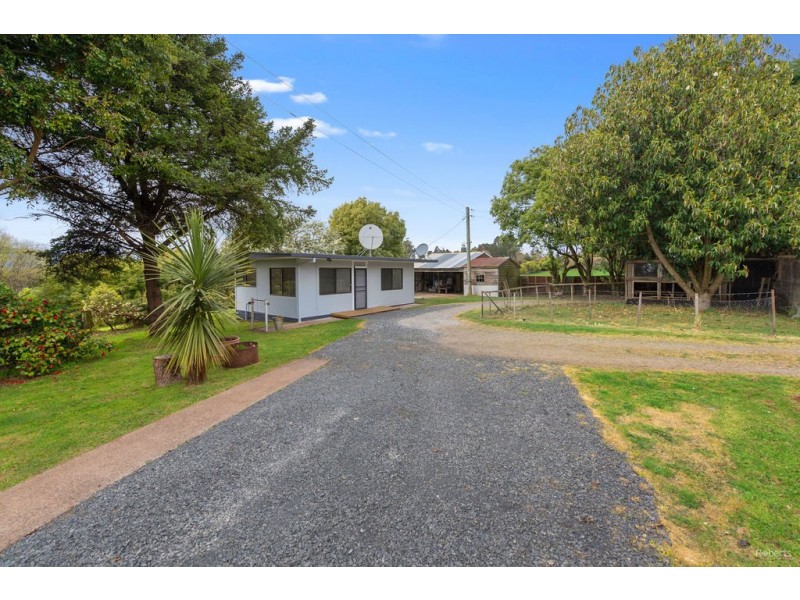 68 Gillams Road, Lower Barrington TAS 7306