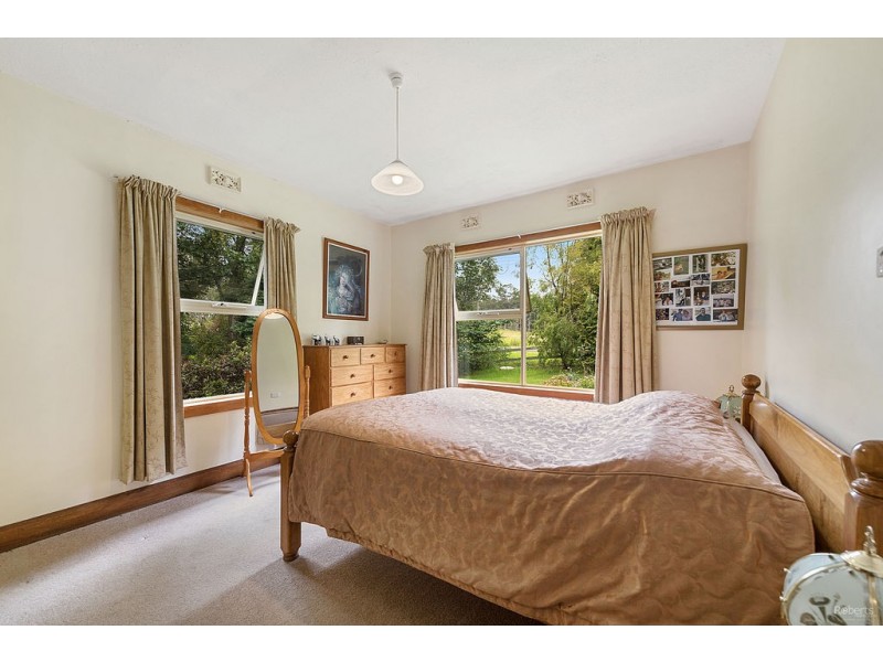 998 Sheffield Road, Lower Barrington TAS 7306