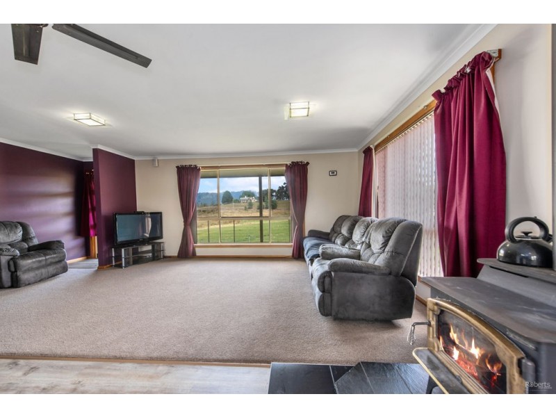 17 Hughes Road, Sheffield TAS 7306