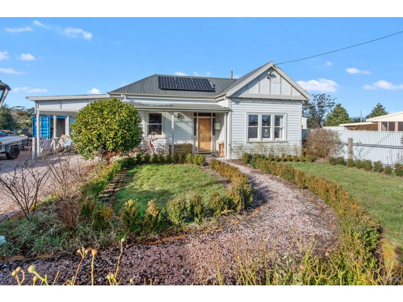 8 Johnson Street, Sheffield TAS 7306