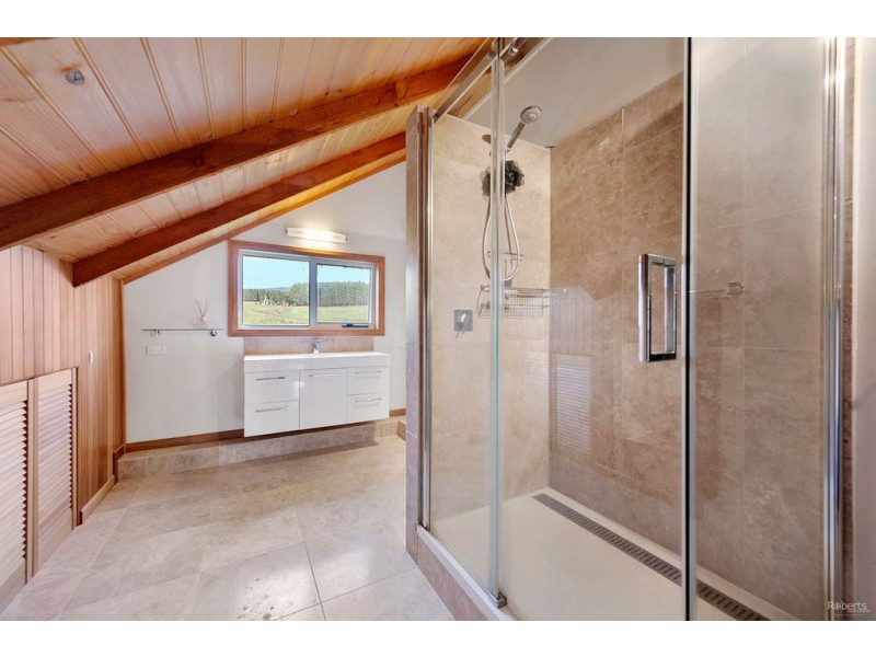 9 Dynans Bridge Road, Weegena TAS 7304