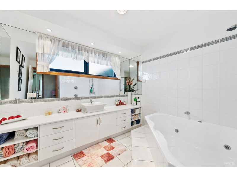 8 Duff Drive, Sheffield TAS 7306