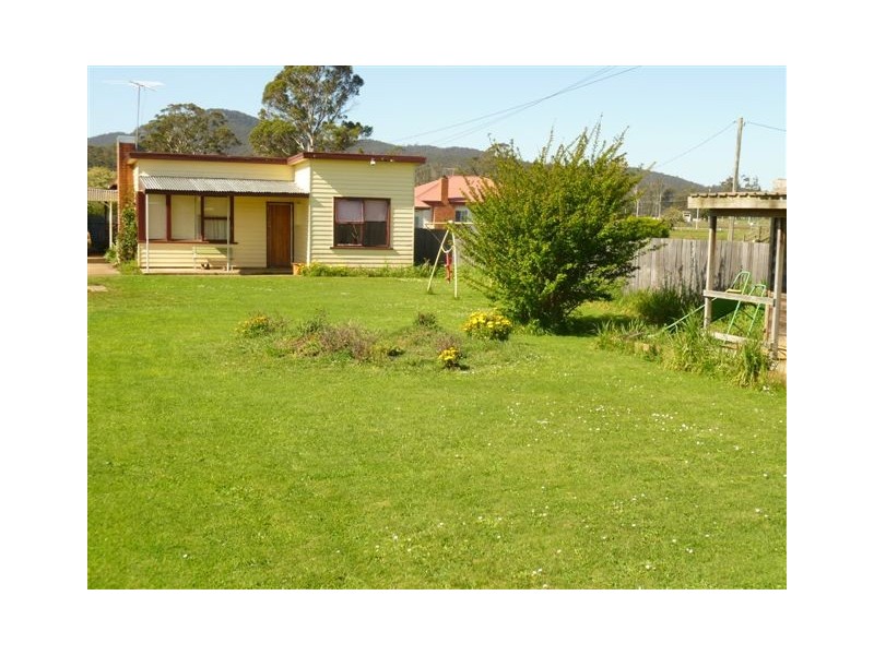 107 Main Street, Sheffield TAS 7306