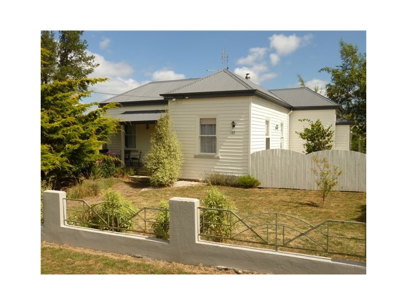 142 Main Street, Sheffield TAS 7306