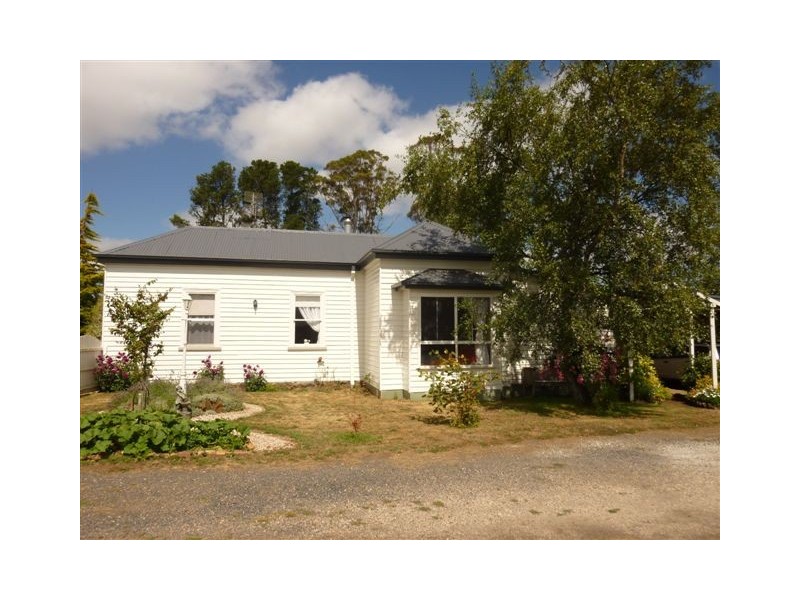 142 Main Street, Sheffield TAS 7306