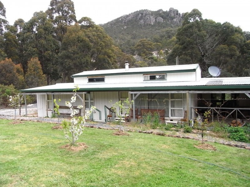 1 Main Street, Cethana TAS 7306