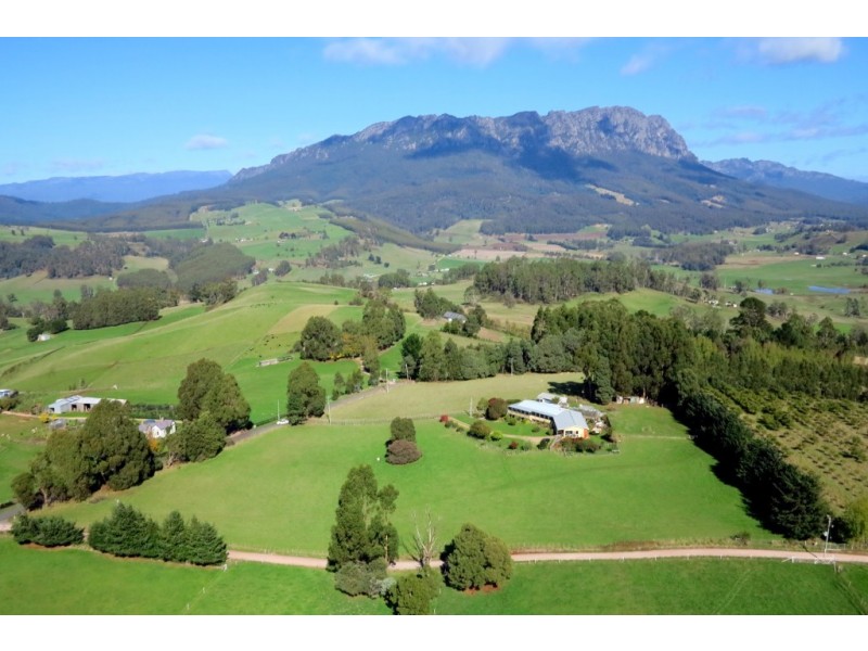 102 Brays Road, Sheffield TAS 7306