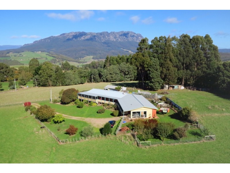102 Brays Road, Sheffield TAS 7306