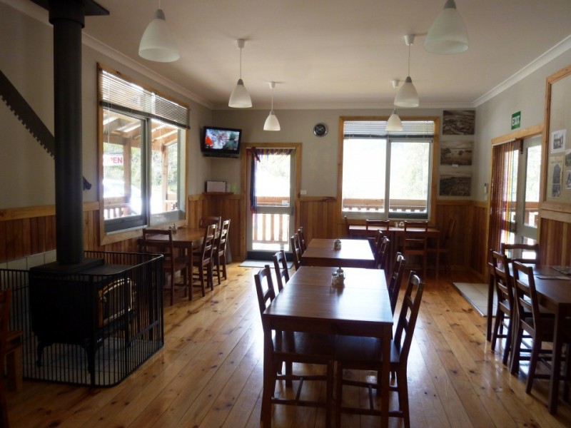 1 Main Street, Cethana TAS 7306