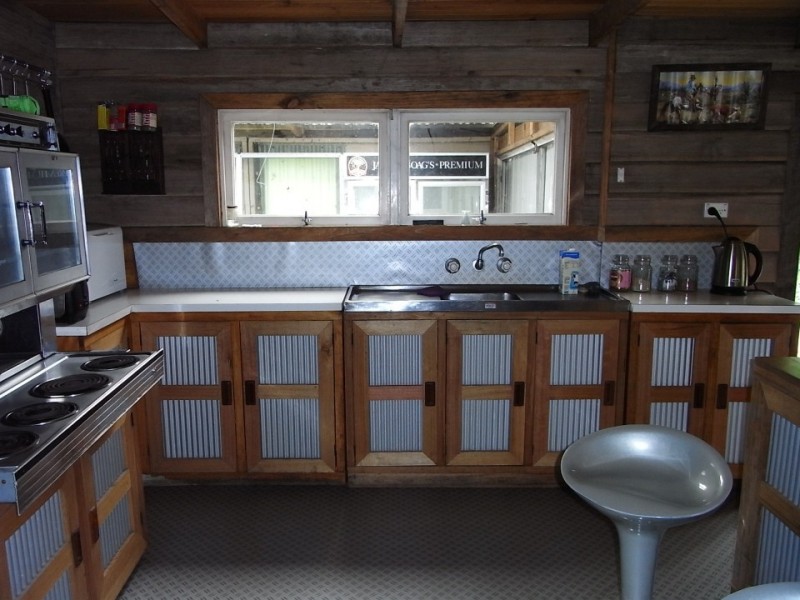 1 Main Street, Cethana TAS 7306