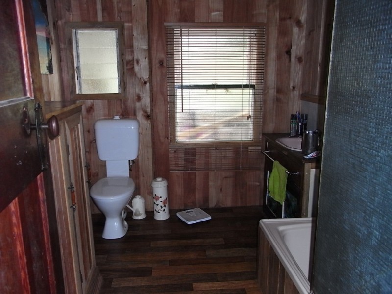 1 Main Street, Cethana TAS 7306