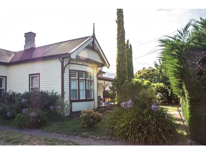 105 Main Street, Sheffield TAS 7306