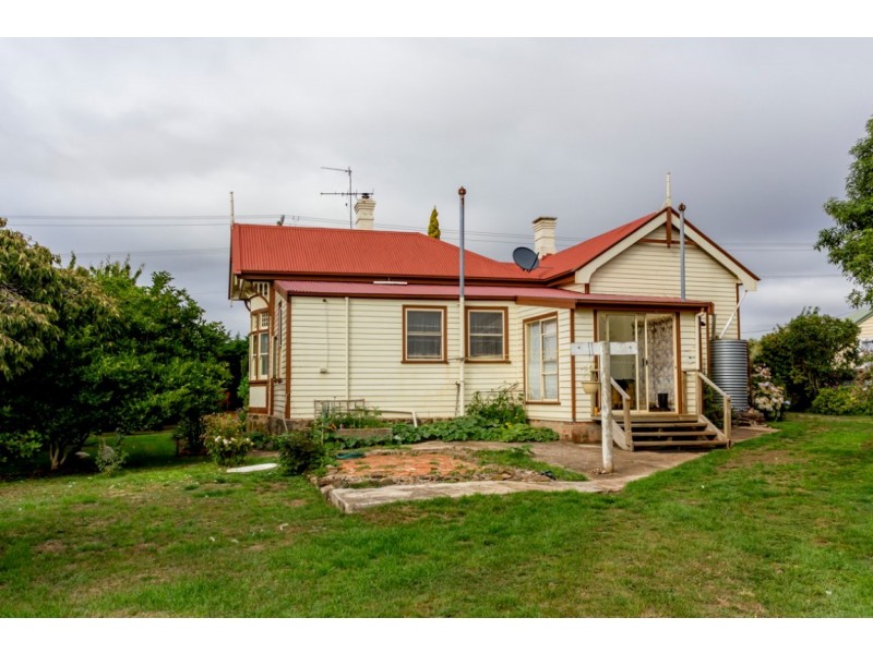 105 Main Street, Sheffield TAS 7306