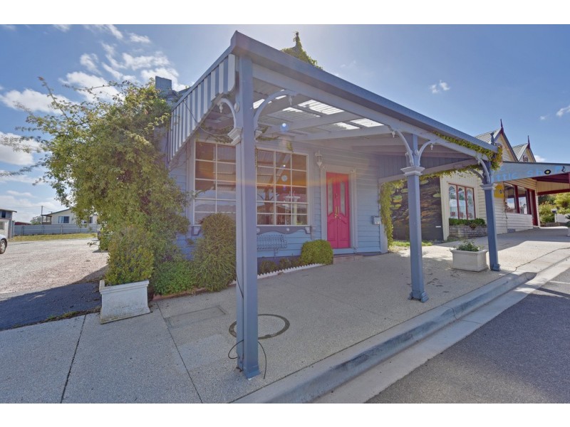 2/39 Main Street, Sheffield TAS 7306