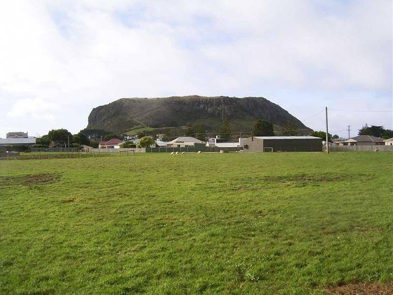 5 Albert Street, Stanley TAS 7331