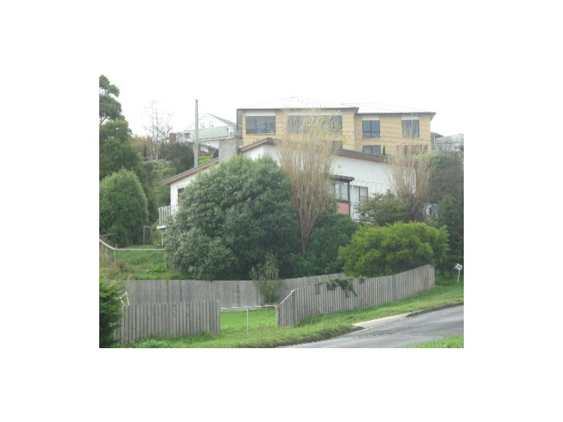 26 Robert Street, Smithton TAS 7330