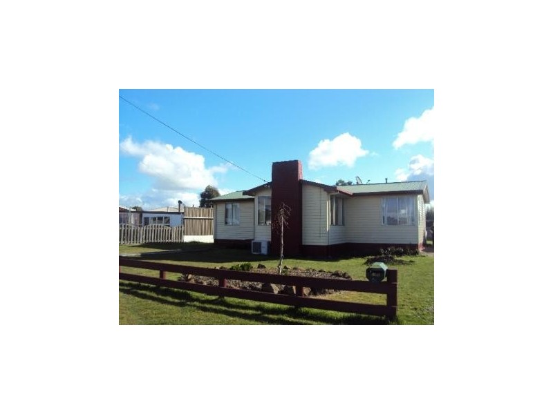 20 Hellyer Street, Smithton TAS 7330