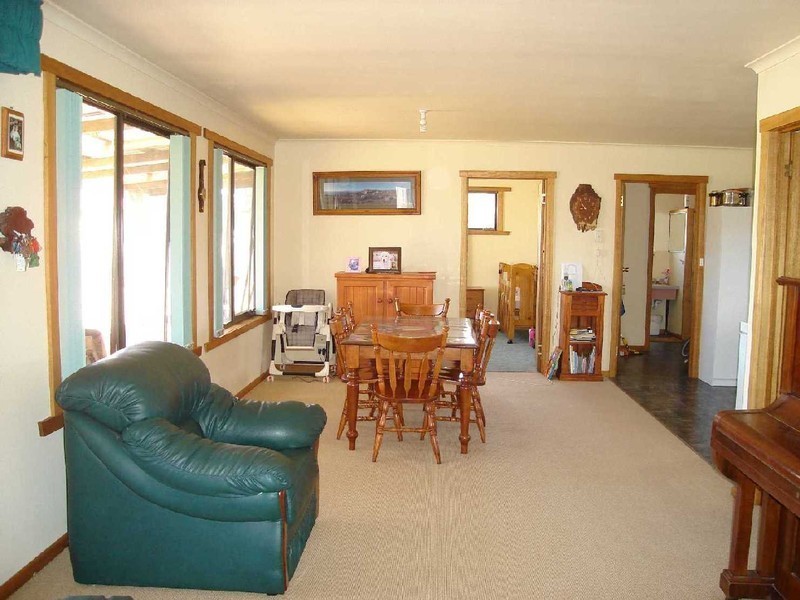 560  Mengha Road, Forest TAS 7330