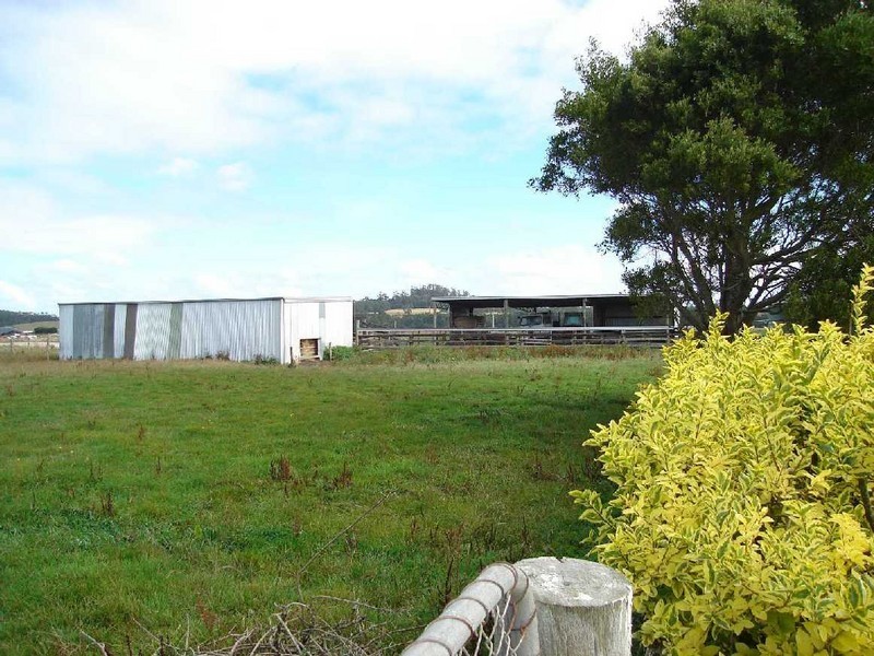 24700 Bass Highway, Smithton TAS 7330