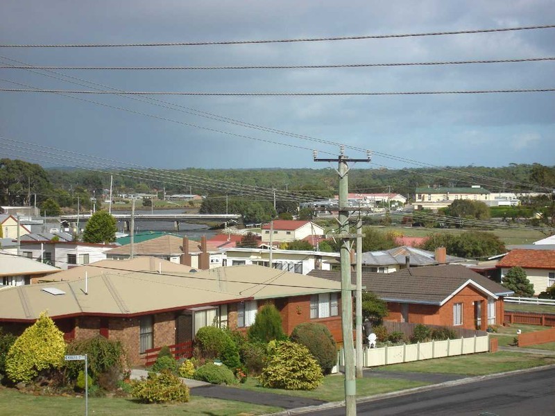 16 Robert Street, Smithton TAS 7330