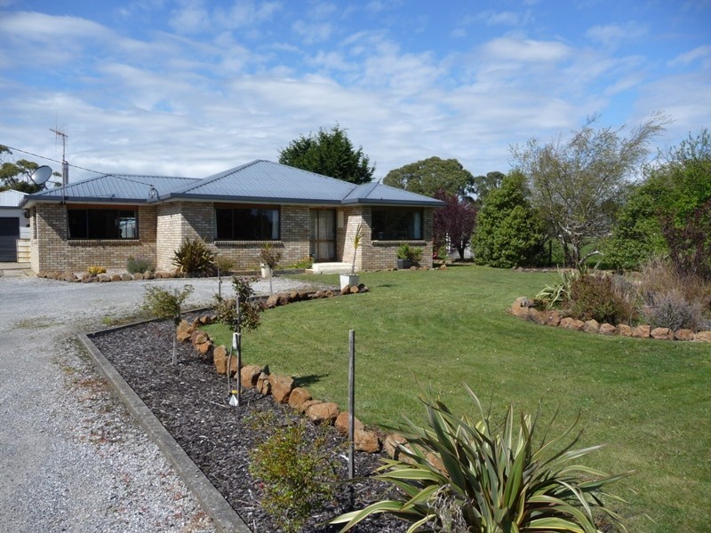23115  Bass Highway, Broadmeadows, Smithton TAS 7330