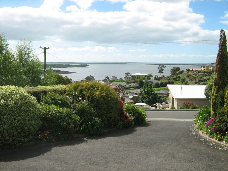 Smithton TAS 7330