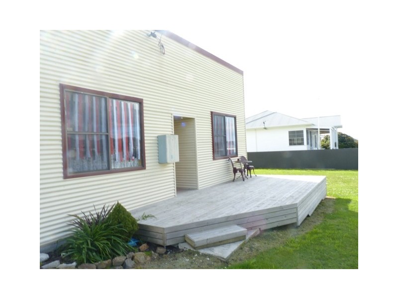 14 West Esplanade, Smithton TAS 7330