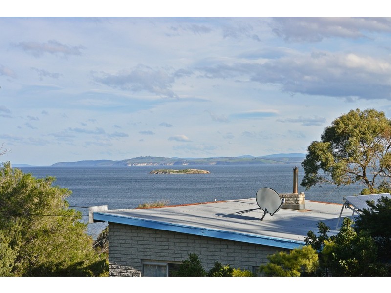 42 Myrica Street, Primrose Sands TAS 7173