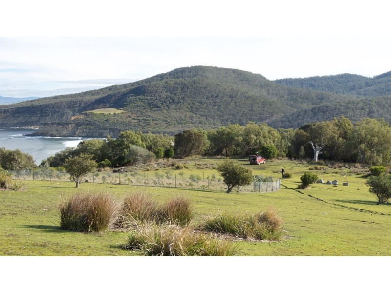 507 Roaring Beach Road, Nubeena TAS 7184