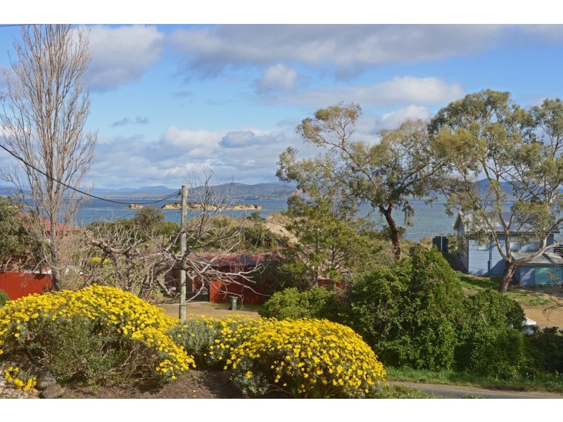 90 Carlton Beach Road, Dodges Ferry TAS 7173