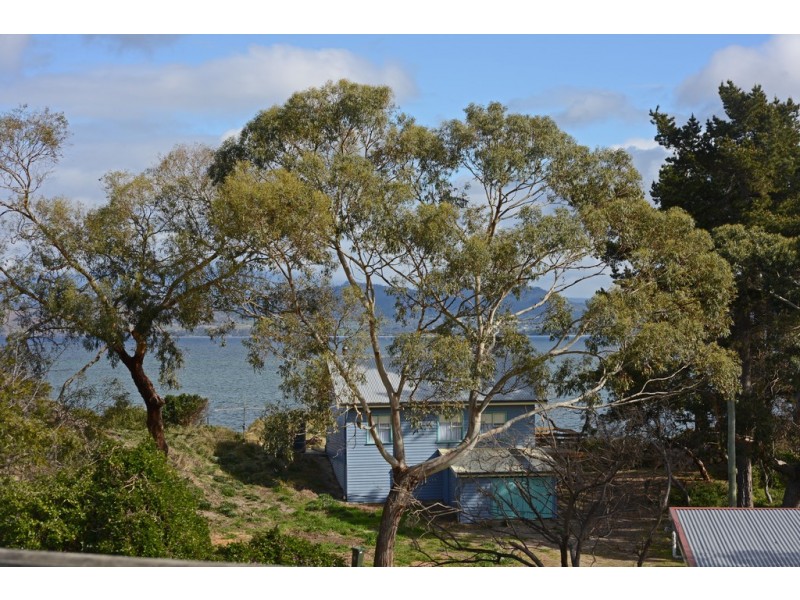 90 Carlton Beach Road, Dodges Ferry TAS 7173