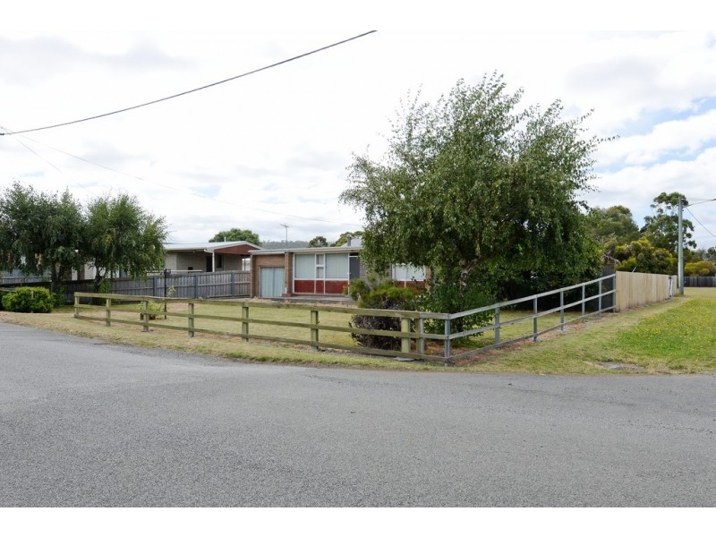 29 Tenth Avenue, Dodges Ferry TAS 7173