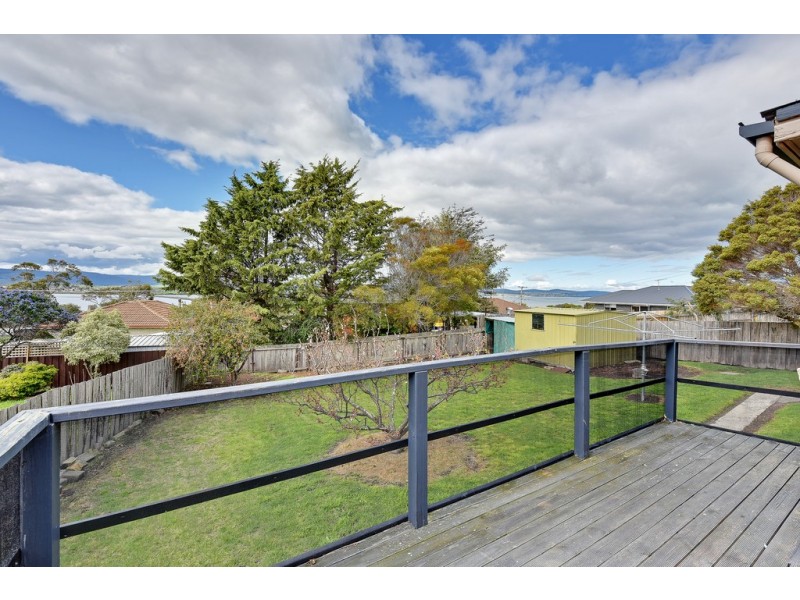 15 Third Avenue, Midway Point TAS 7171