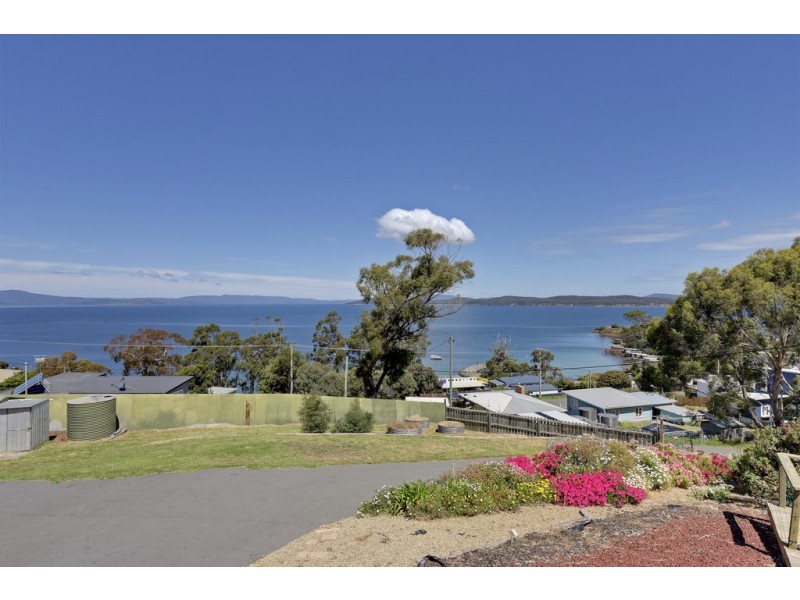 1-3 Broom Street, Primrose Sands TAS 7173