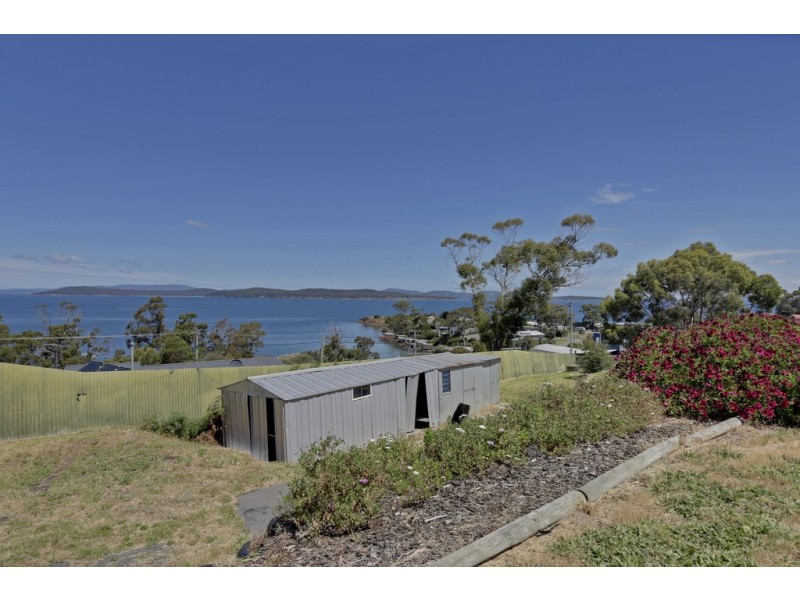 1-3 Broom Street, Primrose Sands TAS 7173