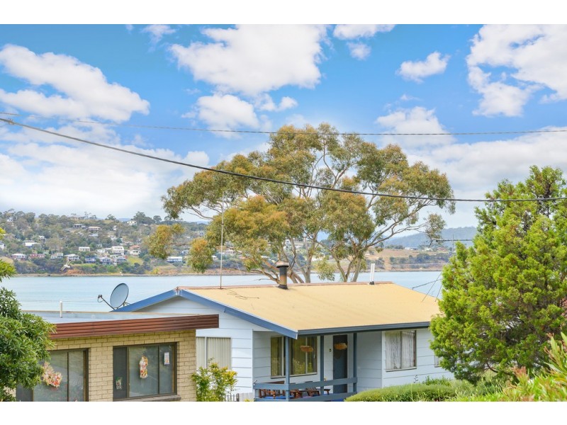 14 Little Falcon Street, Primrose Sands TAS 7173