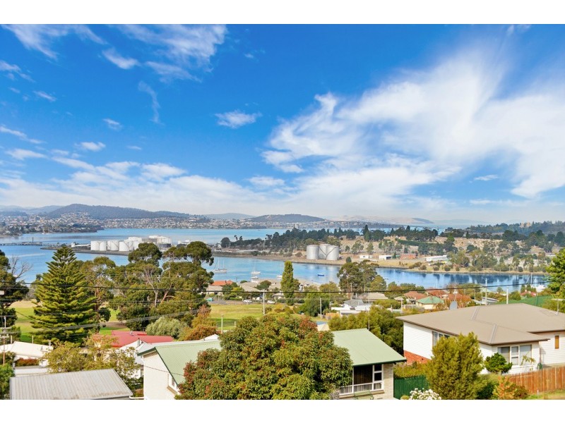 24 Lime Road, Lutana TAS 7009
