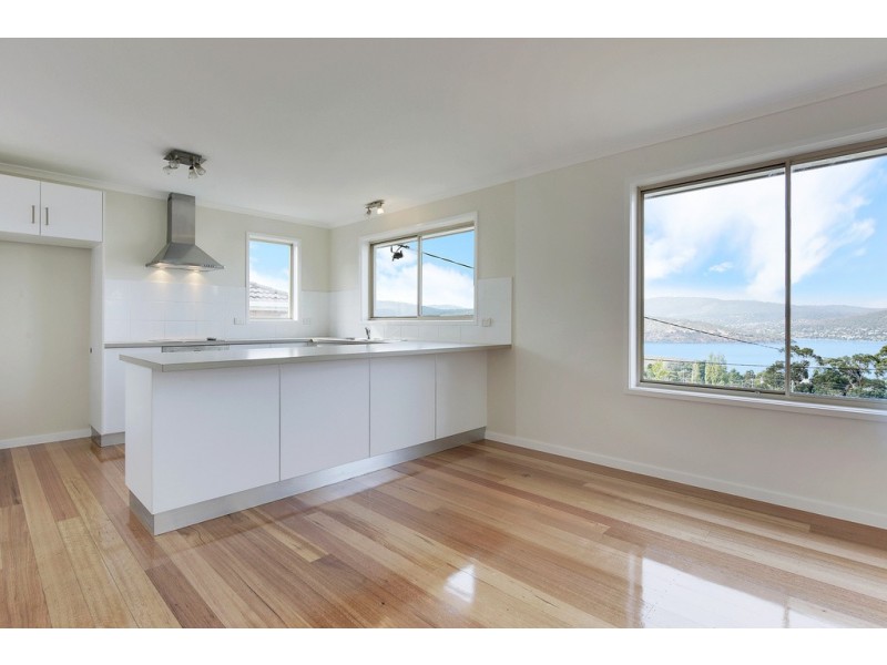 24 Lime Road, Lutana TAS 7009