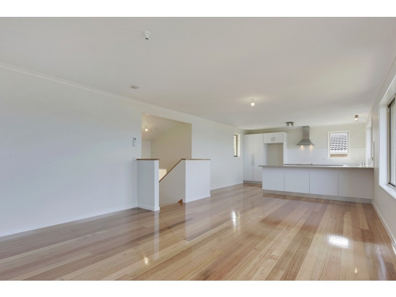 24 Lime Road, Lutana TAS 7009