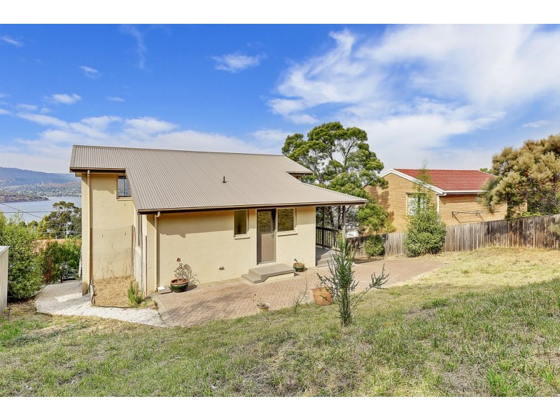 24 Lime Road, Lutana TAS 7009